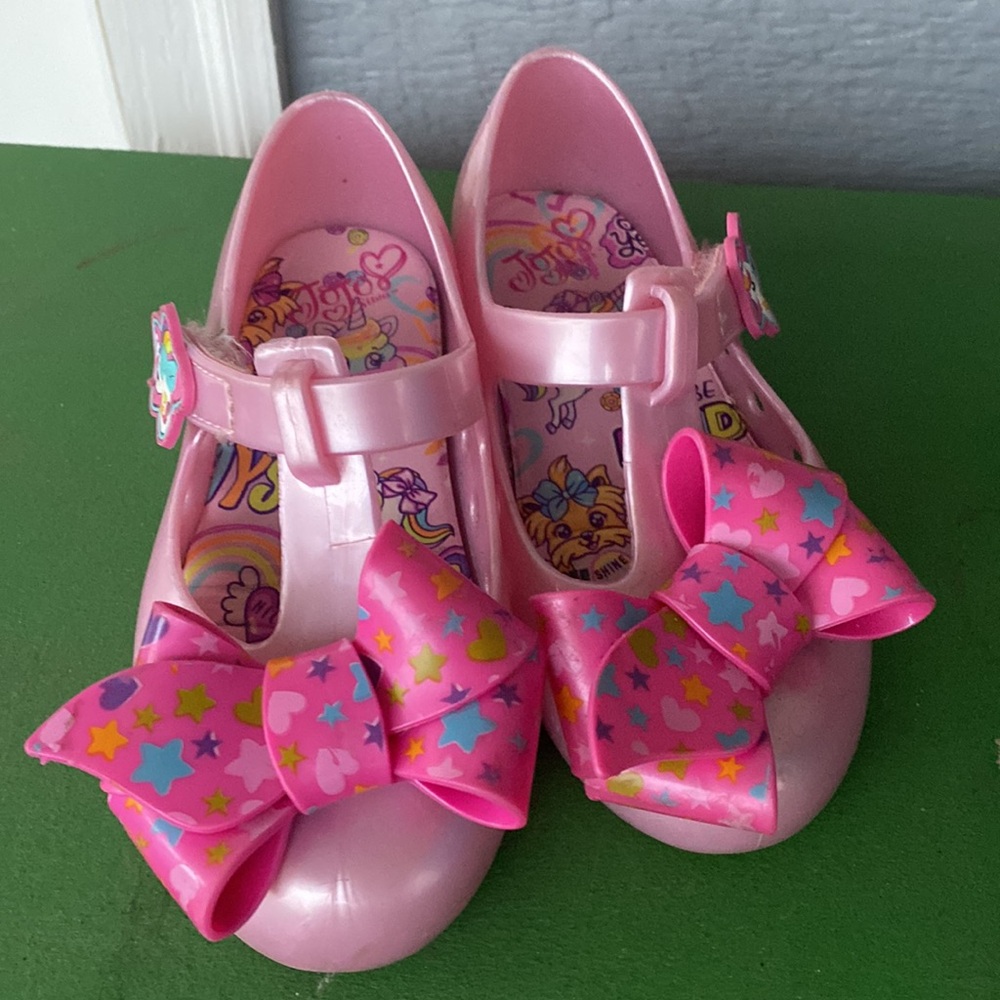 Pink Jelly JoJo Siwa shoes with big Bow size 8T
